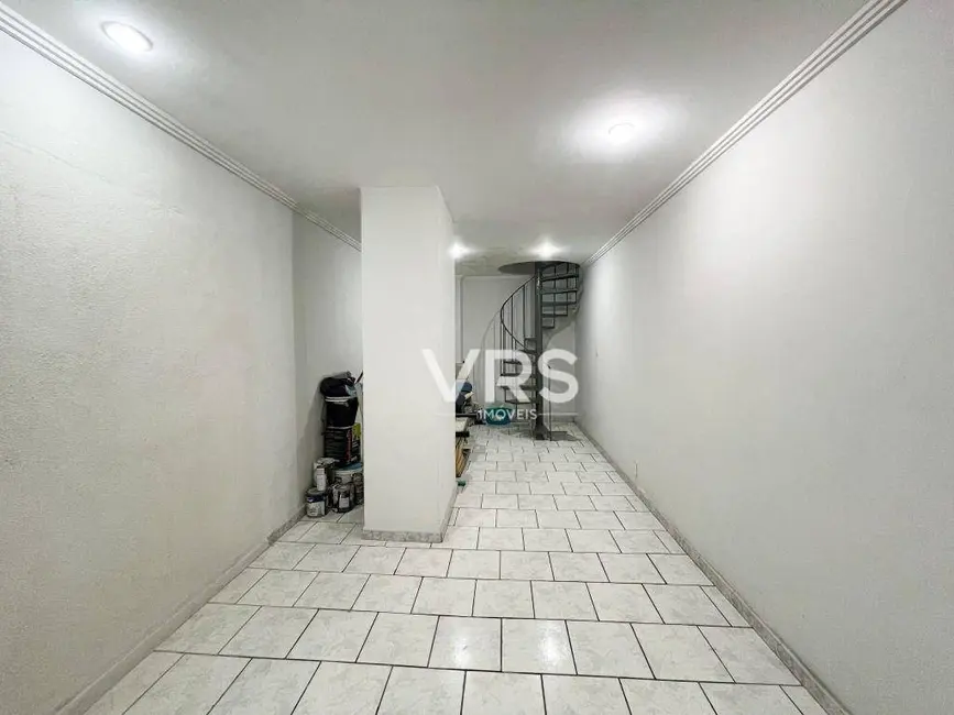 Loja para alugar, 36m2 em Várzea, Teresopolis - RJ - imagem 3 Foto 3 de Loja para alugar, 36m2 em Várzea, Teresopolis - RJ