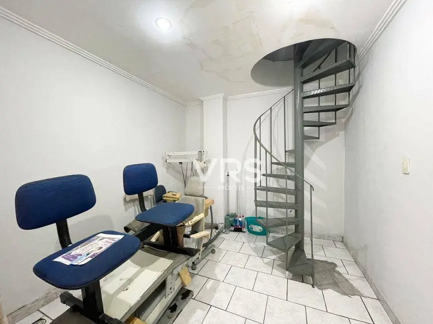 Loja para alugar, 36m2 em Várzea, Teresopolis - RJ - imagem 4 Foto 4 de Loja para alugar, 36m2 em Várzea, Teresopolis - RJ