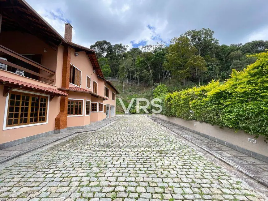 Casa de Condomínio com 6 quartos à venda, 3850m2 em Albuquerque, Teresopolis - RJ - imagem 3 Foto 3 de Casa de Condomínio com 6 quartos à venda, 3850m2 em Albuquerque, Teresopolis - RJ