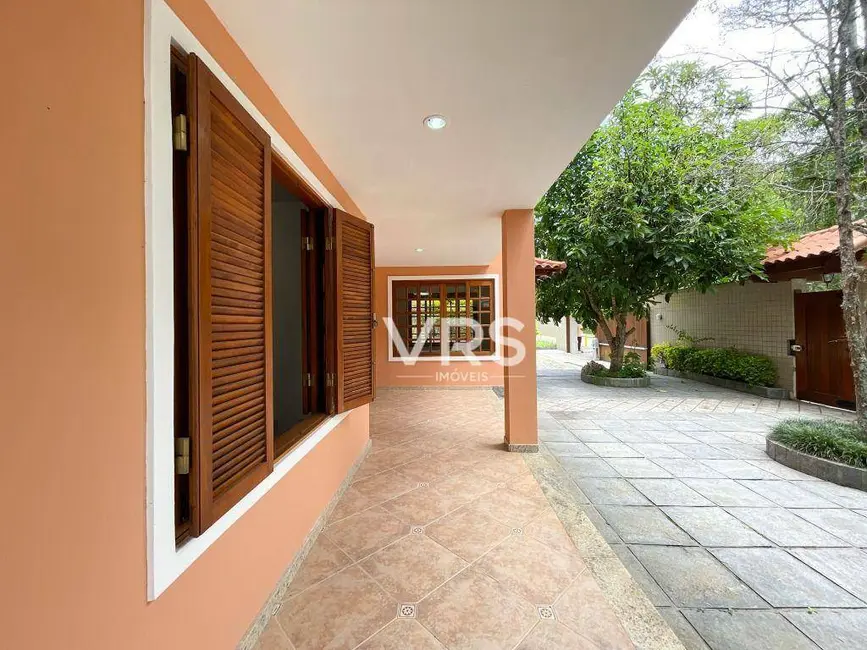 Casa de Condomínio com 6 quartos à venda, 3850m2 em Albuquerque, Teresopolis - RJ - imagem 6 Foto 6 de Casa de Condomínio com 6 quartos à venda, 3850m2 em Albuquerque, Teresopolis - RJ