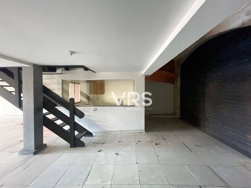 Loja para alugar, 1000m2 em Várzea, Teresopolis - RJ - imagem 4 Foto 4 de Loja para alugar, 1000m2 em Várzea, Teresopolis - RJ