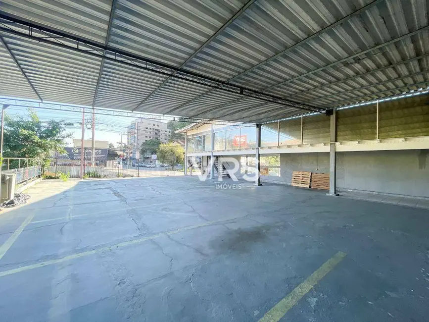 Loja para alugar, 1000m2 em Várzea, Teresopolis - RJ - imagem 6 Foto 6 de Loja para alugar, 1000m2 em Várzea, Teresopolis - RJ