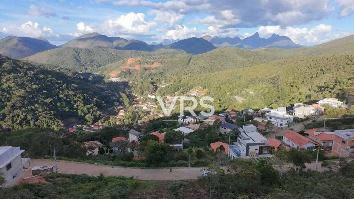 Foto 1 de Terreno / Lote à venda, 347m2 em Albuquerque, Teresopolis - RJ