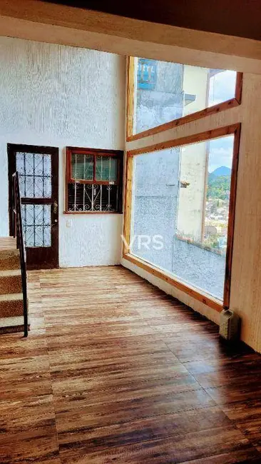 Casa com 3 quartos à venda, 412m2 em Várzea, Teresopolis - RJ - imagem 7 Foto 7 de Casa com 3 quartos à venda, 412m2 em Várzea, Teresopolis - RJ