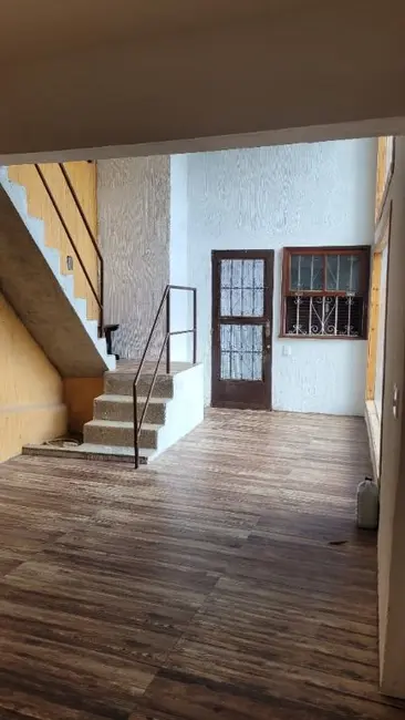 Casa com 3 quartos à venda, 412m2 em Várzea, Teresopolis - RJ - imagem 6 Foto 6 de Casa com 3 quartos à venda, 412m2 em Várzea, Teresopolis - RJ