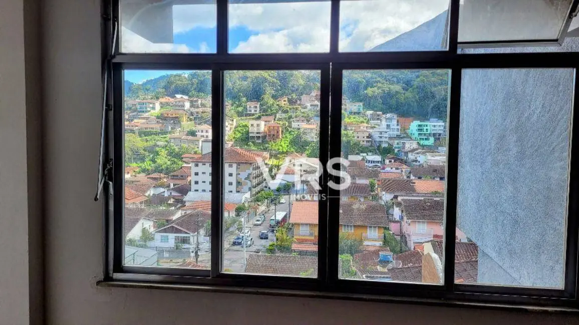 Casa com 3 quartos à venda, 412m2 em Várzea, Teresopolis - RJ - imagem 4 Foto 4 de Casa com 3 quartos à venda, 412m2 em Várzea, Teresopolis - RJ