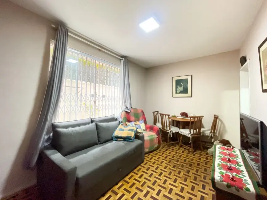 Foto 1 de Apartamento com 2 quartos à venda, 43m2 em Alto, Teresopolis - RJ