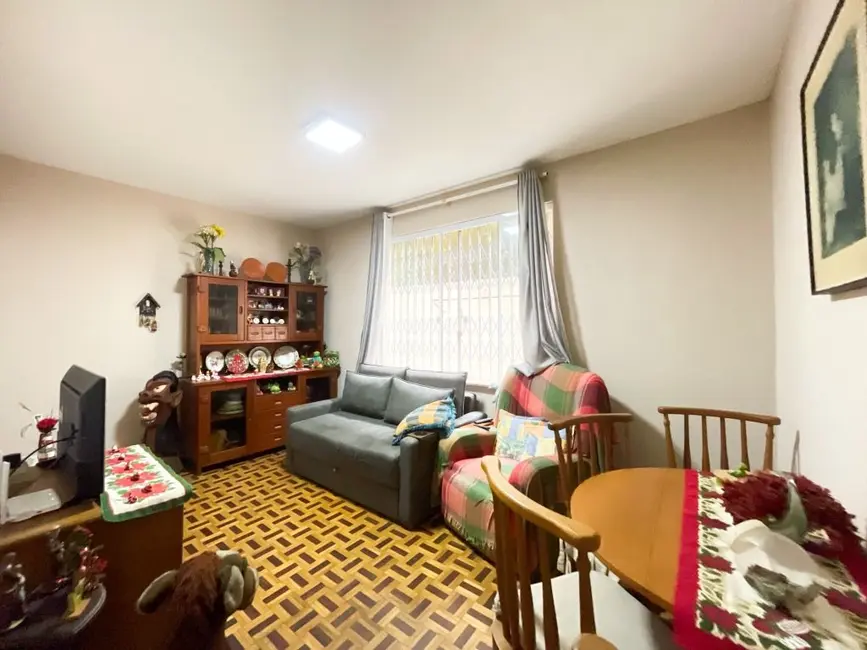 Foto 2 de Apartamento com 2 quartos à venda, 43m2 em Alto, Teresopolis - RJ