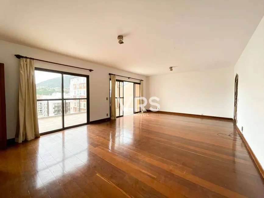 Foto 4 de Cobertura com 4 quartos à venda, 238m2 em Agriões, Teresopolis - RJ