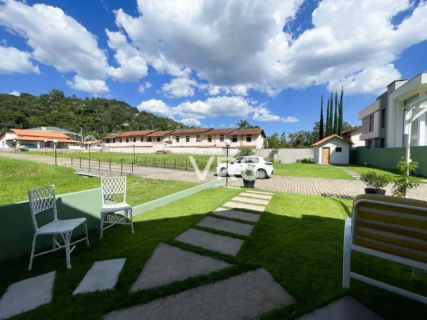 Casa de Condomínio com 3 quartos à venda, 337m2 em Parque do Imbui, Teresopolis - RJ - imagem 5 Foto 5 de Casa de Condomínio com 3 quartos à venda, 337m2 em Parque do Imbui, Teresopolis - RJ