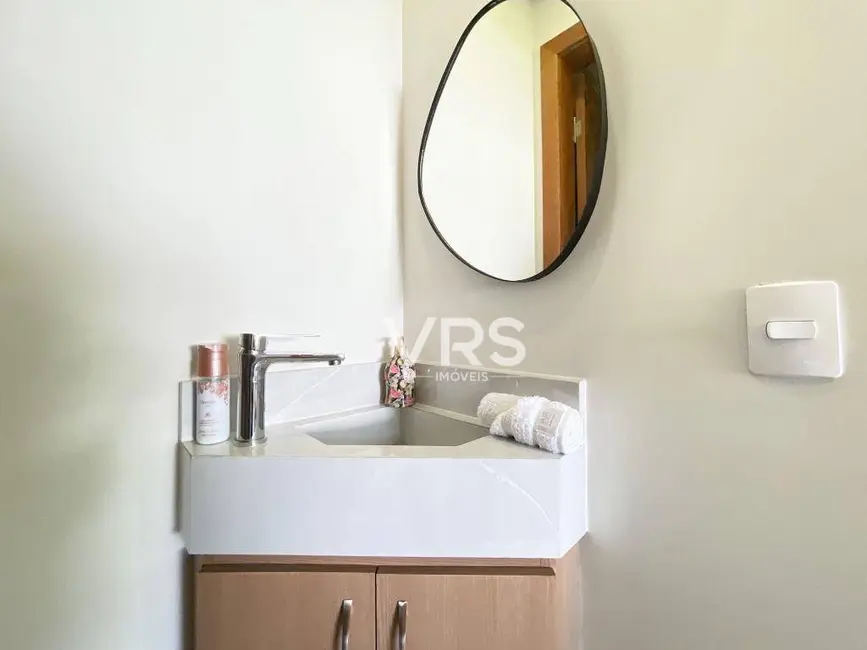 Casa de Condomínio com 3 quartos à venda, 337m2 em Parque do Imbui, Teresopolis - RJ - imagem 8 Foto 8 de Casa de Condomínio com 3 quartos à venda, 337m2 em Parque do Imbui, Teresopolis - RJ
