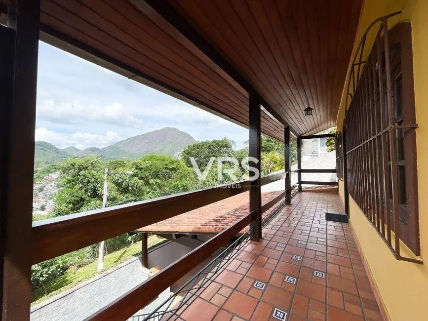 Foto 2 de Casa de Condomínio com 3 quartos à venda, 417m2 em Tijuca, Teresopolis - RJ
