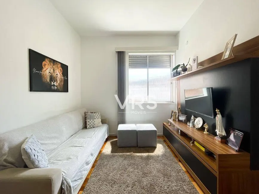 Foto 2 de Apartamento com 1 quarto à venda, 36m2 em Várzea, Teresopolis - RJ