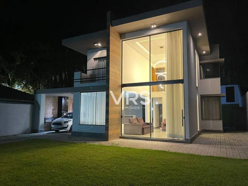 Casa com 3 quartos à venda, 676m2 em Quebra Frascos, Teresopolis - RJ - imagem 2 Foto 2 de Casa com 3 quartos à venda, 676m2 em Quebra Frascos, Teresopolis - RJ