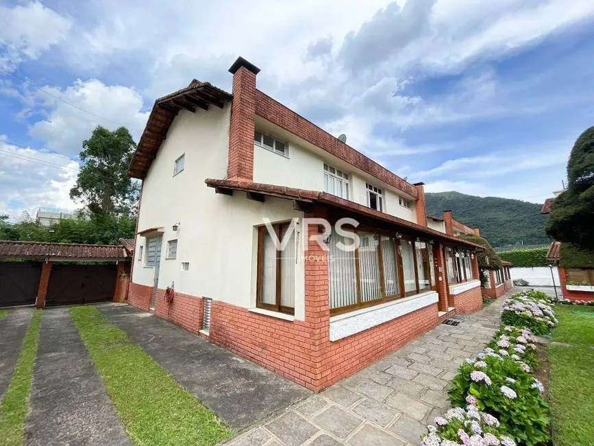 Casa de Condomínio com 3 quartos à venda, 130m2 em Alto, Teresopolis - RJ - imagem 1 Foto 1 de Casa de Condomínio com 3 quartos à venda, 130m2 em Alto, Teresopolis - RJ