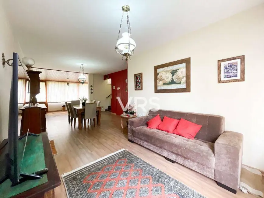 Casa de Condomínio com 3 quartos à venda, 130m2 em Alto, Teresopolis - RJ - imagem 5 Foto 5 de Casa de Condomínio com 3 quartos à venda, 130m2 em Alto, Teresopolis - RJ