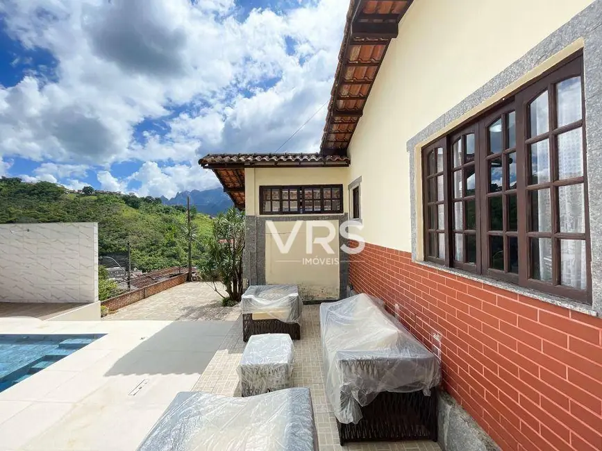 Casa com 3 quartos à venda, 540m2 em Parque São Luiz, Teresopolis - RJ - imagem 6 Foto 6 de Casa com 3 quartos à venda, 540m2 em Parque São Luiz, Teresopolis - RJ