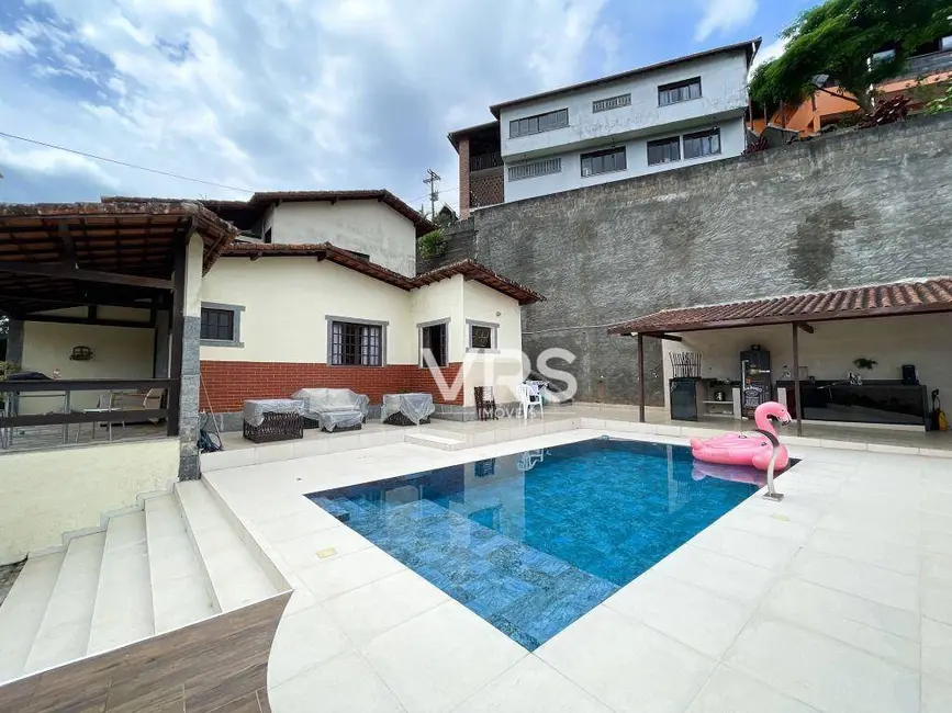 Casa com 3 quartos à venda, 540m2 em Parque São Luiz, Teresopolis - RJ - imagem 5 Foto 5 de Casa com 3 quartos à venda, 540m2 em Parque São Luiz, Teresopolis - RJ