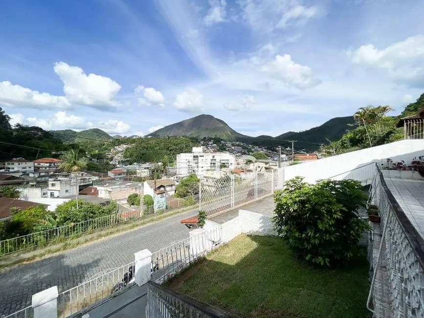 Casa com 5 quartos à venda, 2000m2 em Tijuca, Teresopolis - RJ - imagem 8 Foto 8 de Casa com 5 quartos à venda, 2000m2 em Tijuca, Teresopolis - RJ