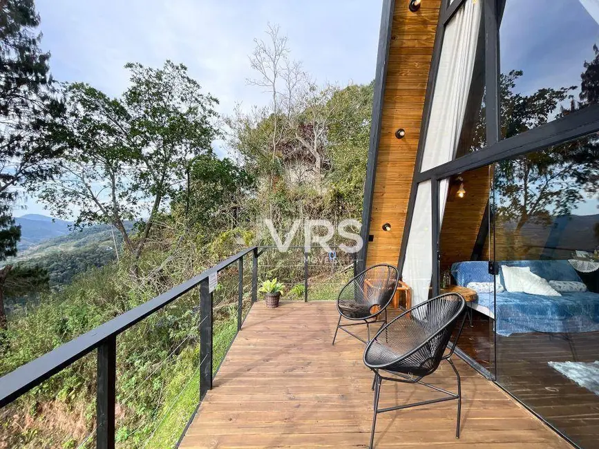 Foto 8 de Casa de Condomínio com 3 quartos à venda, 4000m2 em Pessegueiros, Teresopolis - RJ