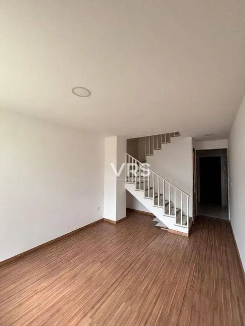 Foto 4 de Casa de Condomínio com 2 quartos à venda, 58m2 em Jardim Salaco, Teresopolis - RJ