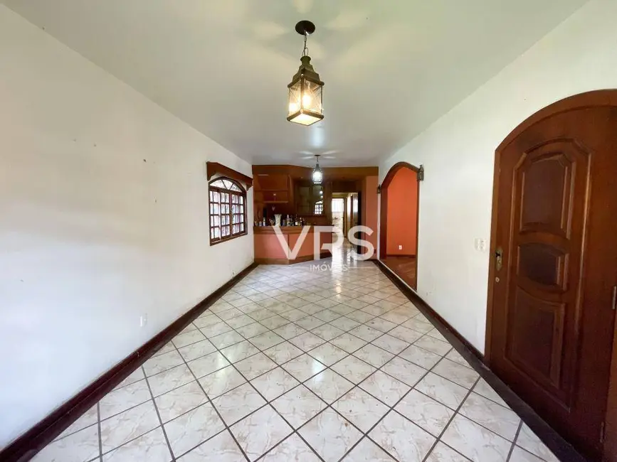 Foto 4 de Casa com 6 quartos para alugar, 2904m2 em Várzea, Teresopolis - RJ