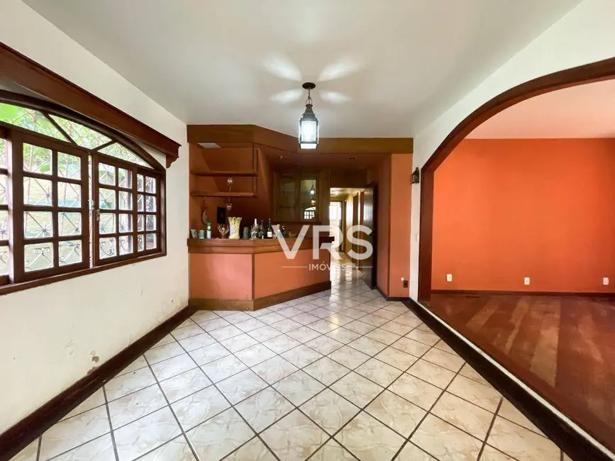 Foto 5 de Casa com 6 quartos para alugar, 2904m2 em Várzea, Teresopolis - RJ