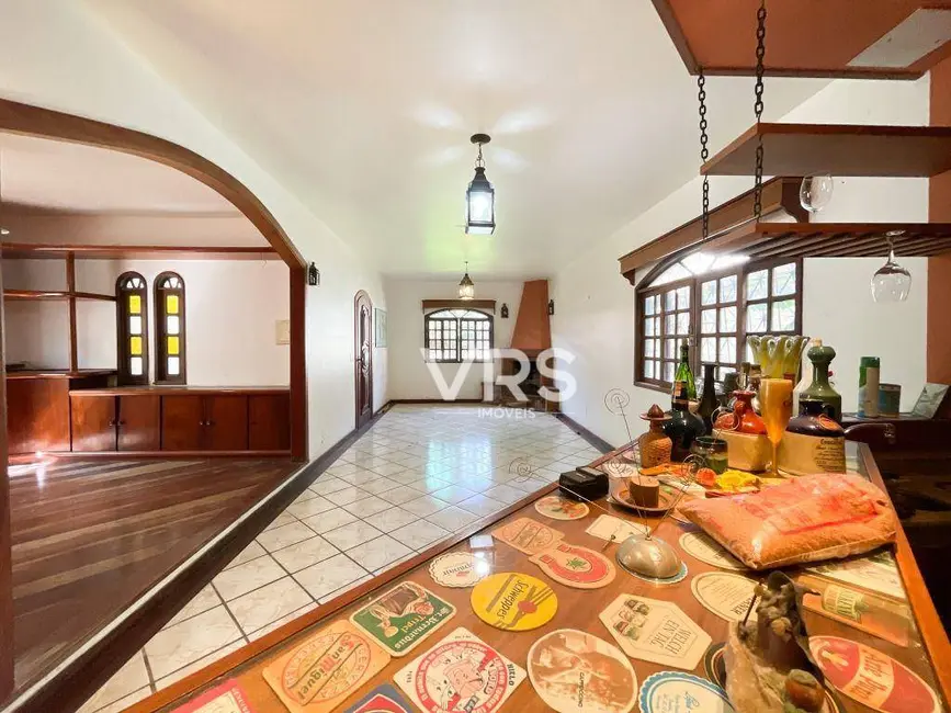 Foto 9 de Casa com 6 quartos para alugar, 2904m2 em Várzea, Teresopolis - RJ