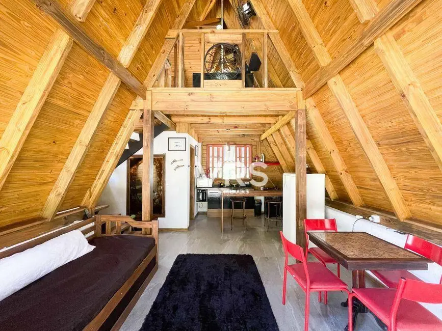 Foto 4 de Casa com 1 quarto para alugar, 100m2 em Jardim Salaco, Teresopolis - RJ