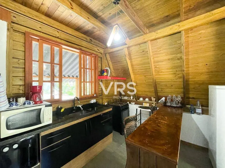 Foto 9 de Casa com 1 quarto para alugar, 100m2 em Jardim Salaco, Teresopolis - RJ