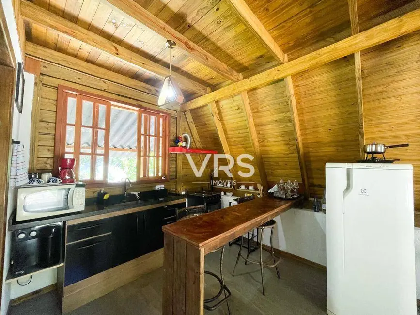 Foto 7 de Casa com 1 quarto para alugar, 100m2 em Jardim Salaco, Teresopolis - RJ