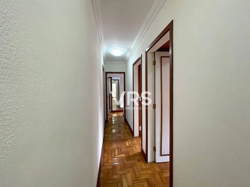 Foto 4 de Apartamento com 3 quartos para alugar, 97m2 em Várzea, Teresopolis - RJ
