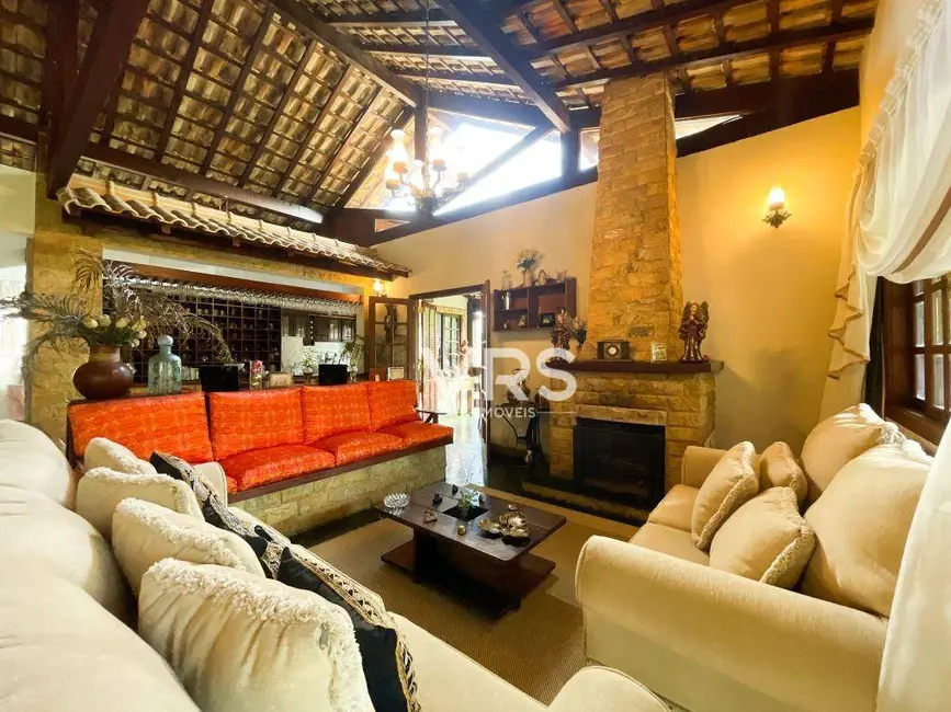 Casa com 3 quartos à venda, 1000m2 em Parque do Imbui, Teresopolis - RJ - imagem 3 Foto 3 de Casa com 3 quartos à venda, 1000m2 em Parque do Imbui, Teresopolis - RJ