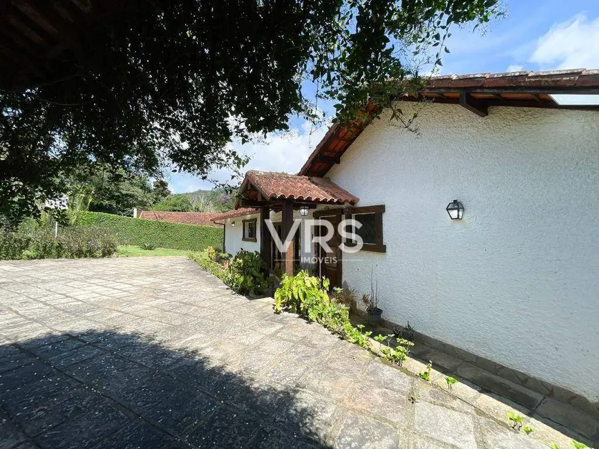 Foto 8 de Casa com 3 quartos à venda, 1030m2 em Albuquerque, Teresopolis - RJ
