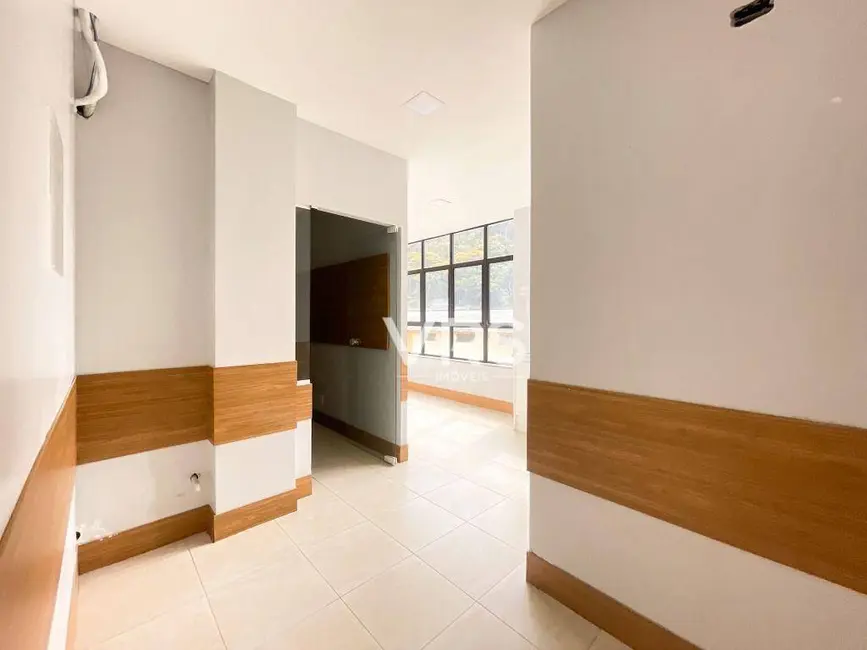 Foto 1 de Sala Comercial para alugar, 51m2 em Várzea, Teresopolis - RJ