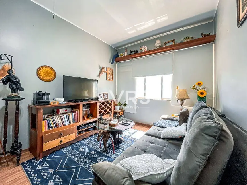 Apartamento com 2 quartos à venda, 49m2 em Várzea, Teresopolis - RJ - imagem 2 Foto 2 de Apartamento com 2 quartos à venda, 49m2 em Várzea, Teresopolis - RJ