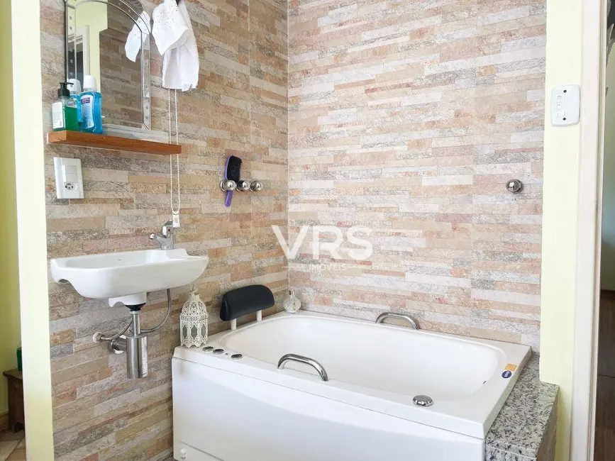 Apartamento com 2 quartos à venda, 49m2 em Várzea, Teresopolis - RJ - imagem 9 Foto 9 de Apartamento com 2 quartos à venda, 49m2 em Várzea, Teresopolis - RJ