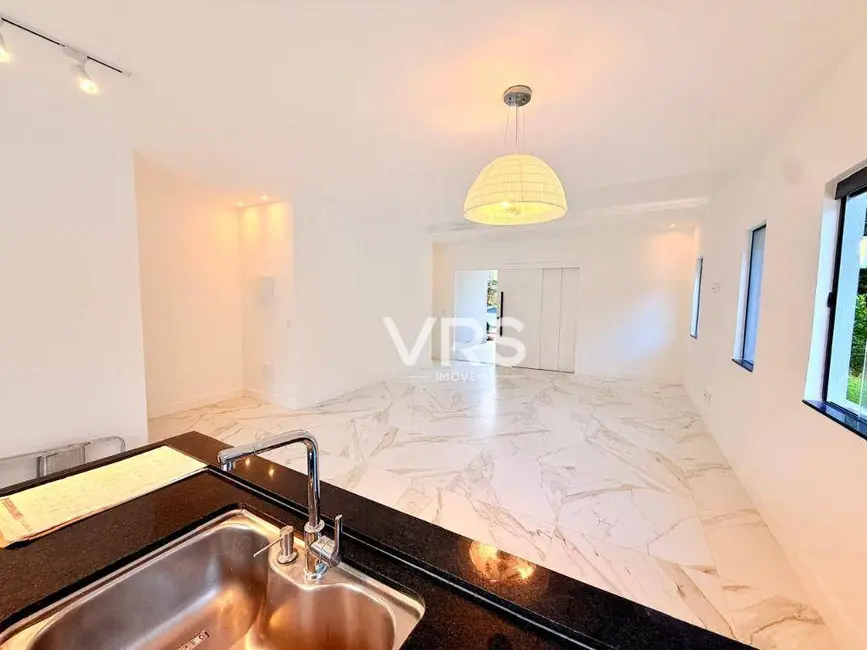 Foto 6 de Casa de Condomínio com 3 quartos à venda, 388m2 em Albuquerque, Teresopolis - RJ