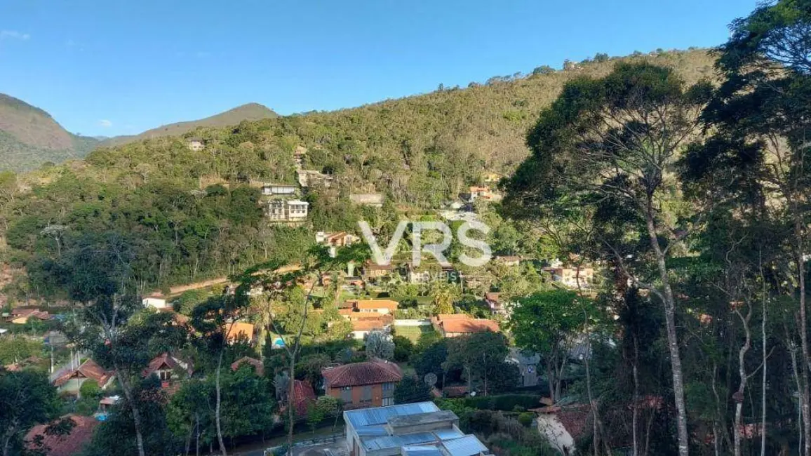 Foto 2 de Terreno / Lote à venda, 1385m2 em Albuquerque, Teresopolis - RJ