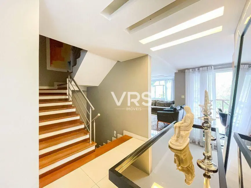 Foto 9 de Casa de Condomínio com 3 quartos à venda, 200m2 em Bom Retiro, Teresopolis - RJ