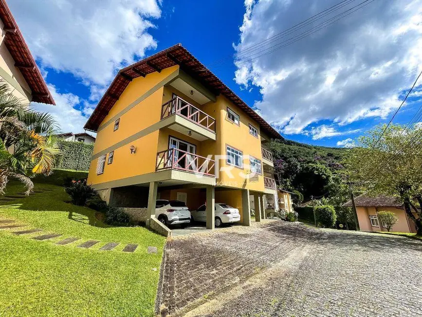 Casa de Condomínio com 3 quartos à venda, 200m2 em Bom Retiro, Teresopolis - RJ - imagem 1 Foto 1 de Casa de Condomínio com 3 quartos à venda, 200m2 em Bom Retiro, Teresopolis - RJ