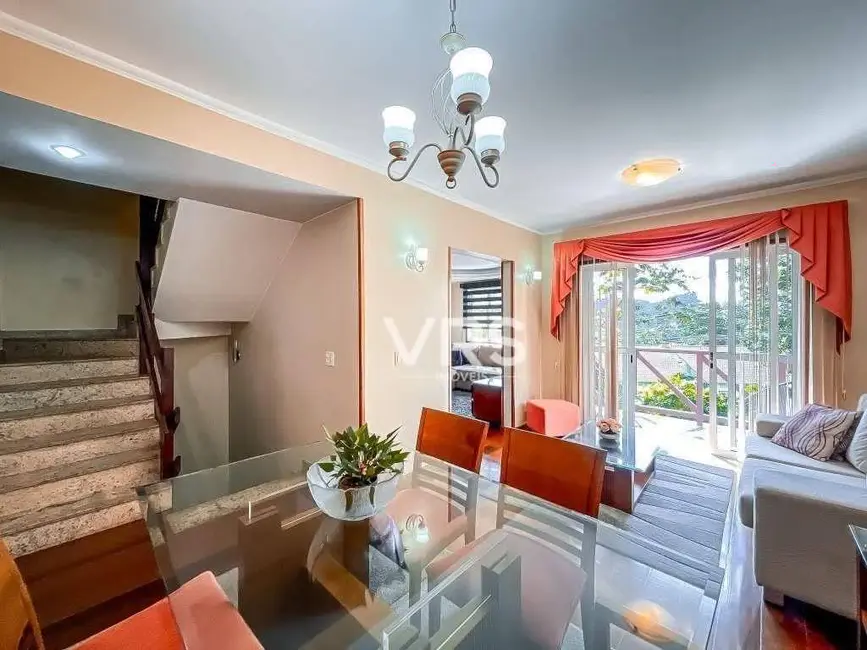 Casa de Condomínio com 3 quartos à venda, 200m2 em Bom Retiro, Teresopolis - RJ - imagem 4 Foto 4 de Casa de Condomínio com 3 quartos à venda, 200m2 em Bom Retiro, Teresopolis - RJ