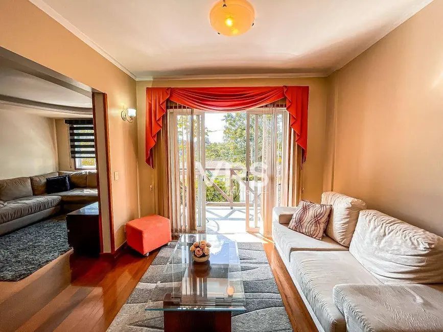 Casa de Condomínio com 3 quartos à venda, 200m2 em Bom Retiro, Teresopolis - RJ - imagem 5 Foto 5 de Casa de Condomínio com 3 quartos à venda, 200m2 em Bom Retiro, Teresopolis - RJ