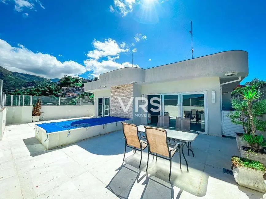 Foto 2 de Cobertura com 3 quartos para alugar, 505m2 em Agriões, Teresopolis - RJ