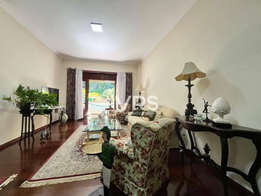 Foto 1 de Apartamento com 3 quartos à venda, 186m2 em Várzea, Teresopolis - RJ