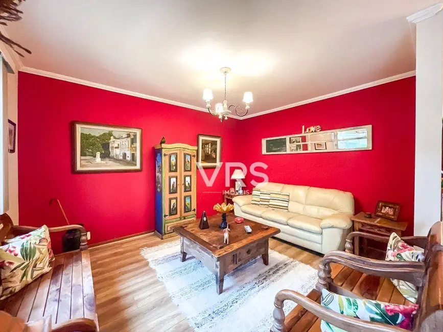 Foto 1 de Casa de Condomínio com 3 quartos à venda, 76m2 em Granja Guarani, Teresopolis - RJ