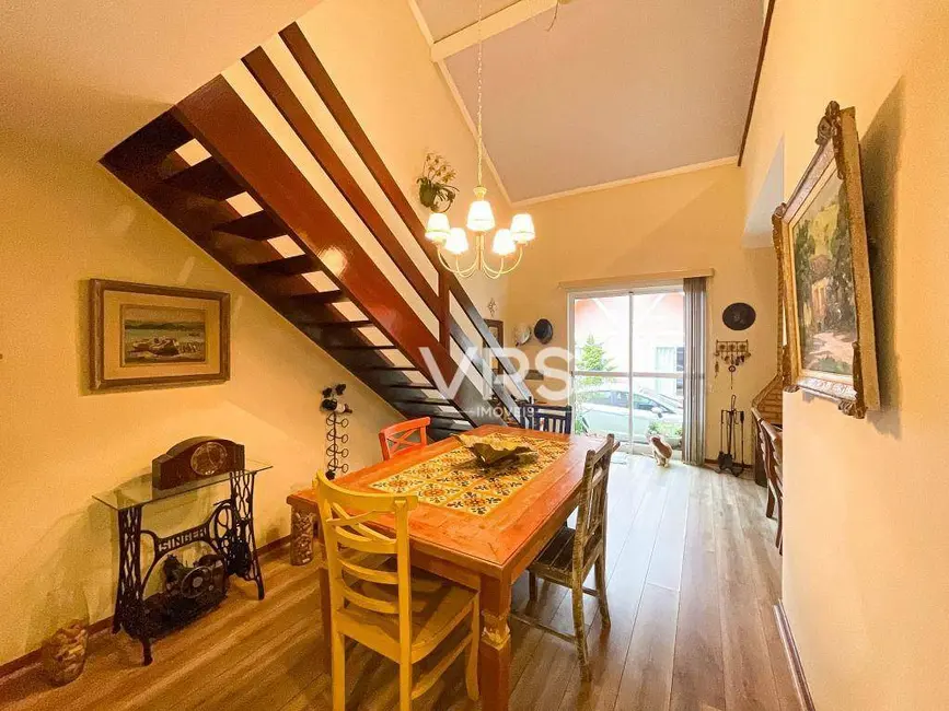 Foto 8 de Casa de Condomínio com 3 quartos à venda, 76m2 em Granja Guarani, Teresopolis - RJ
