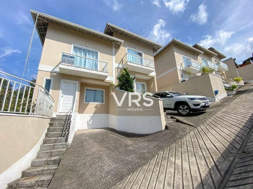 Casa de Condomínio com 2 quartos à venda, 90m2 em Granja Guarani, Teresopolis - RJ - imagem 1 Foto 1 de Casa de Condomínio com 2 quartos à venda, 90m2 em Granja Guarani, Teresopolis - RJ