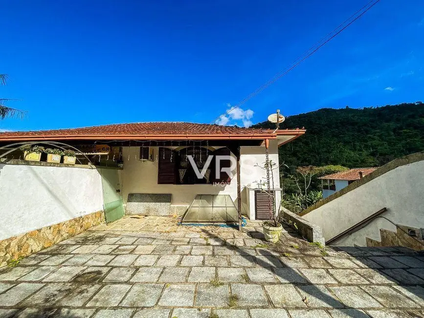 Casa com 3 quartos à venda, 27800m2 em Cascata dos Amores, Teresopolis - RJ - imagem 2 Foto 2 de Casa com 3 quartos à venda, 27800m2 em Cascata dos Amores, Teresopolis - RJ