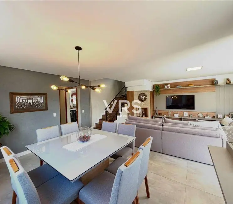 Foto 1 de Casa de Condomínio com 4 quartos à venda, 400m2 em Tijuca, Teresopolis - RJ